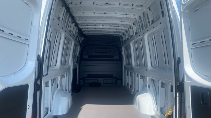 Mercedes-Benz Sprinter E414 L3 Electric Rwd 100kW 113kWh Pro Van Auto - Image 16